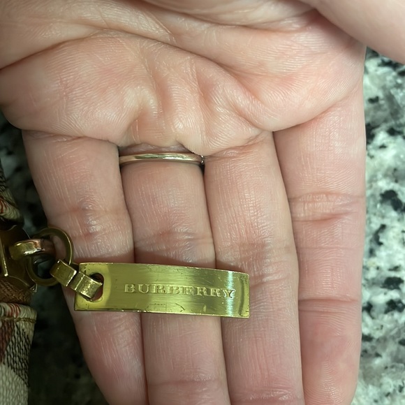 Burberry London - Picture 4 of 11